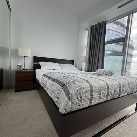 Grand Royal Suites Toronto Exterior foto