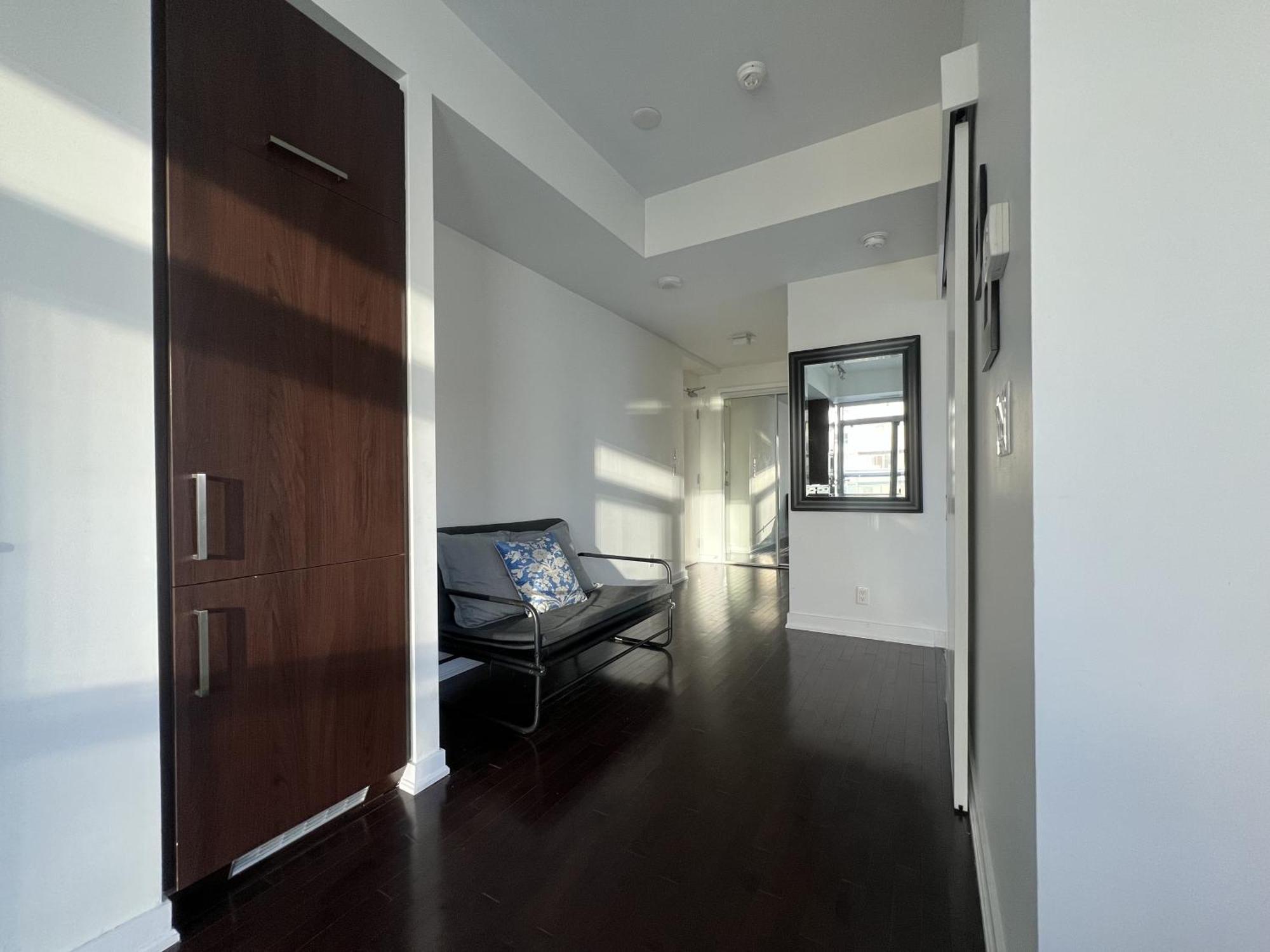 Grand Royal Suites Toronto Habitación foto
